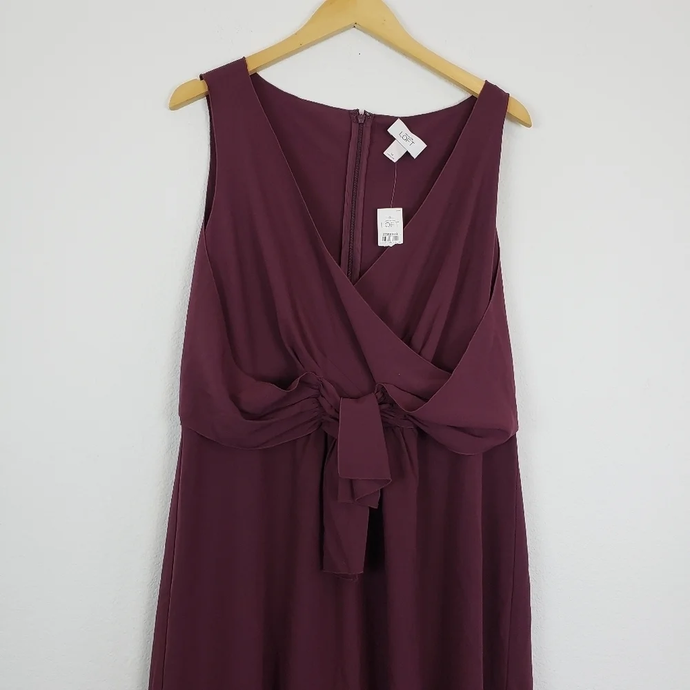 Ann taylor burgundy plunge neckline dress - Picture 3 of 7